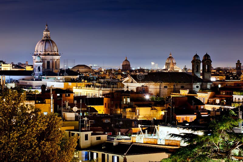 Rome bij nacht royalty-vrije stock afbeeldingen Rome bij nacht royalty-vrije stock afbeeldingen