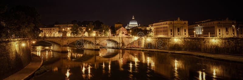 Rome bij nacht royalty-vrije stock afbeelding Rome bij nacht royalty-vrije stock afbeelding