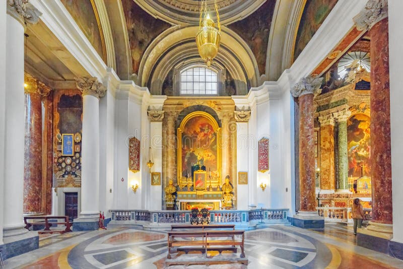 ROME, ITALIË - MEI 09, 2017: Binnen de Kerk van St Ignatius o royalty-vrije stock afbeelding ROME, ITALIË - MEI 09, 2017: Binnen de Kerk van St Ignatius o royalty-vrije stock afbeelding