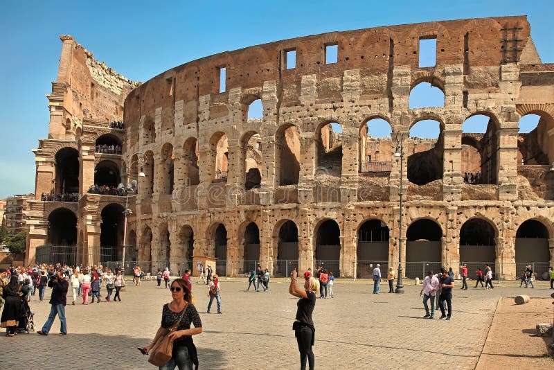 roman colosseum tourist