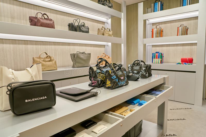 balenciaga boutique roma