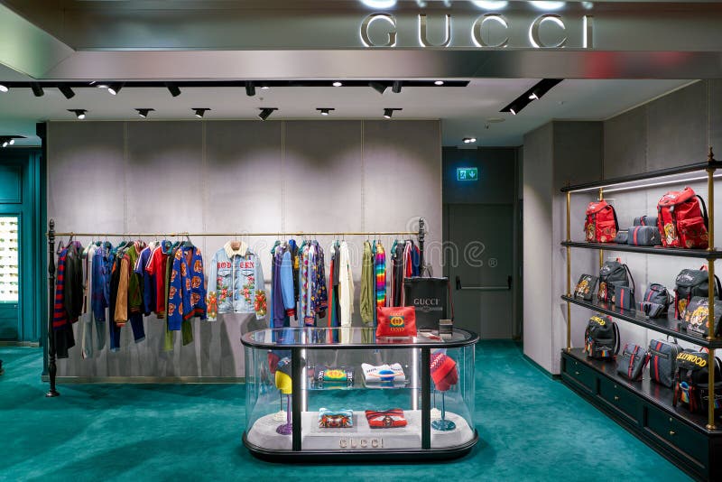 gucci clothing store near me