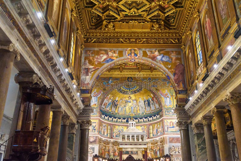 Inside The Basilica Of Santa Maria In Trastevere In Rome Stock Photo ...