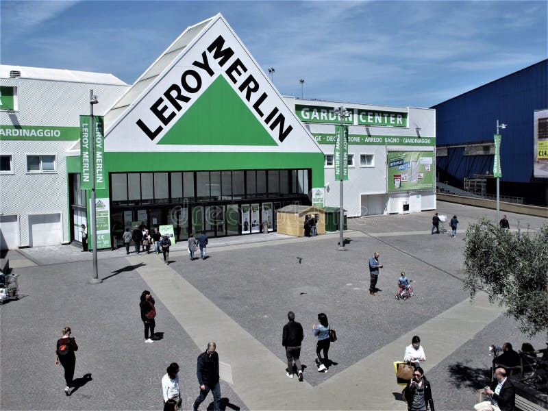 Rome Leroy Merlin store editorial image. Image of japanese 145634940