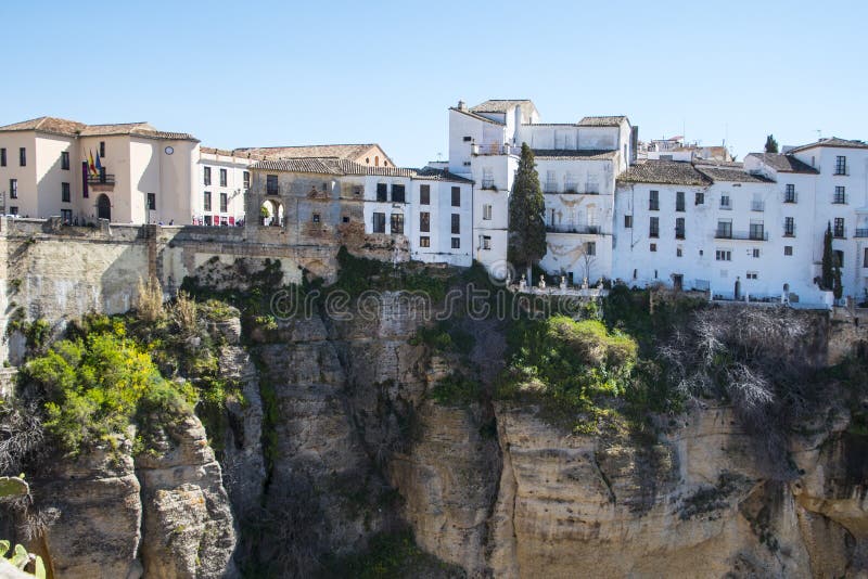 Ronda Spanien, mars 4, 2019: Turister besöker den nya bron i by av Ronda i Andalusia, Spanien arkivfoton Ronda Spanien, mars 4, 2019: Turister besöker den nya bron i by av Ronda i Andalusia, Spanien arkivfoton