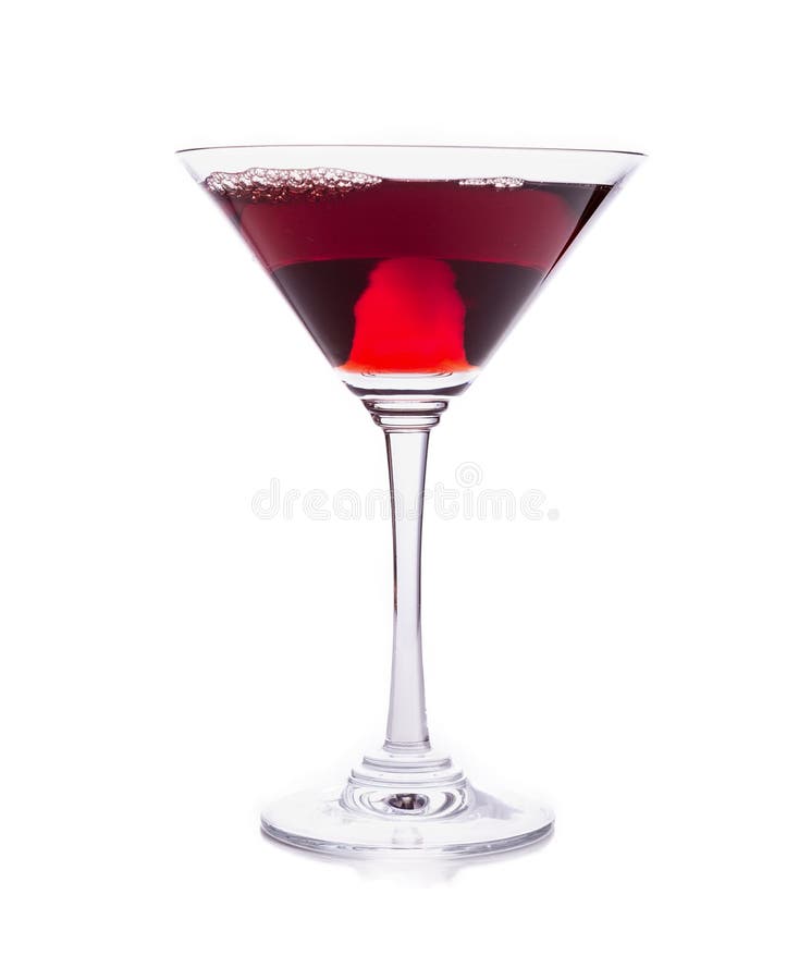 Rood martini-cocktailglas dat op wit wordt geïsoleerd stock afbeeldingen Rood martini-cocktailglas dat op wit wordt geïsoleerd stock afbeeldingen
