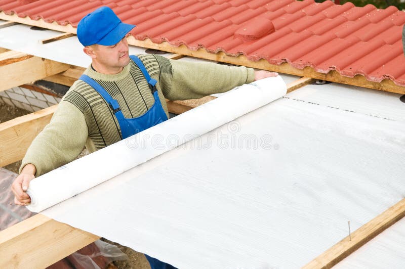 Roofing works with protective layer