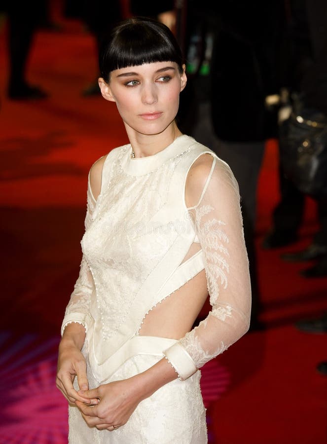 Rooney Mara, Rooney editorial photo. Image of simon, arriving - 22515821