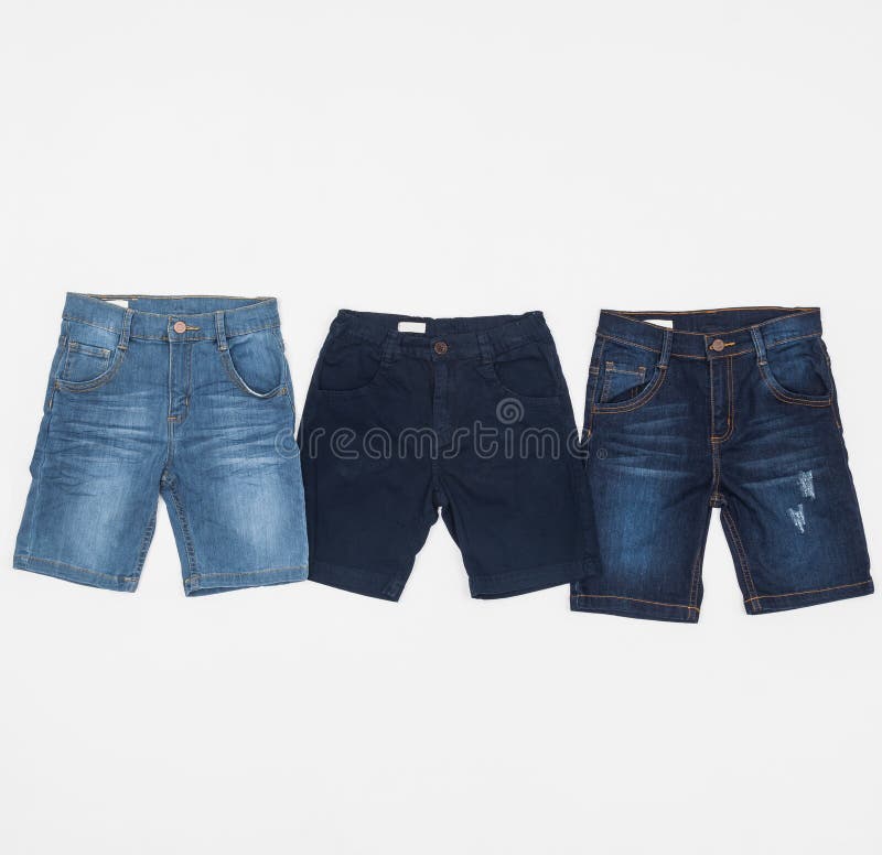 Ropa De Moda - Pantalones Cortos En Jean, Ropa Para Niños de archivo - Imagen de almacén, cortocircuitos: 163416933