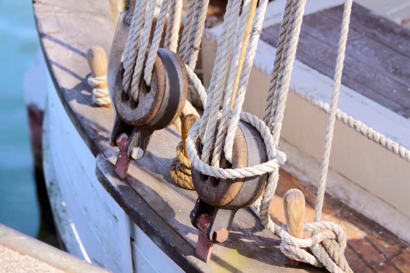 Ropes of old sailing boat stock image. Image of water - 32664655