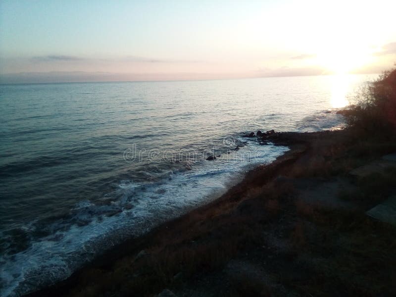 Rosa Sonnenuntergang über dem Meer stockfotos Rosa Sonnenuntergang über dem Meer stockfotos