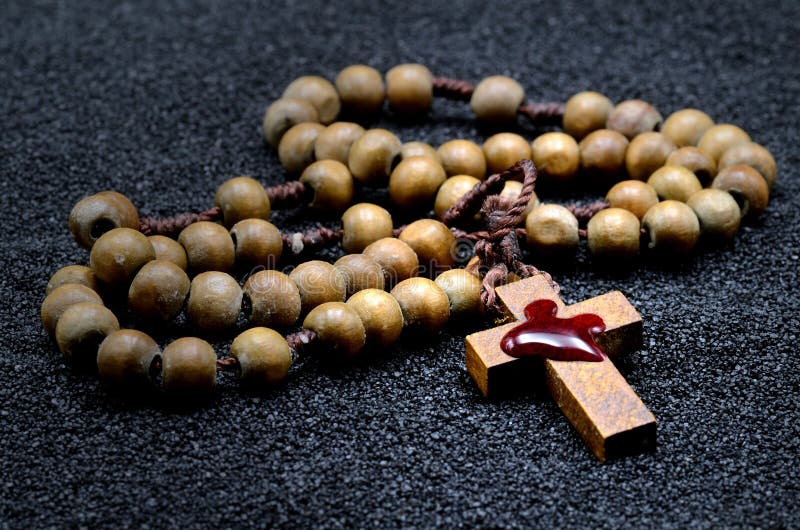 Rosario En La Arena En El Desierto Imagen de archivo Imagen de