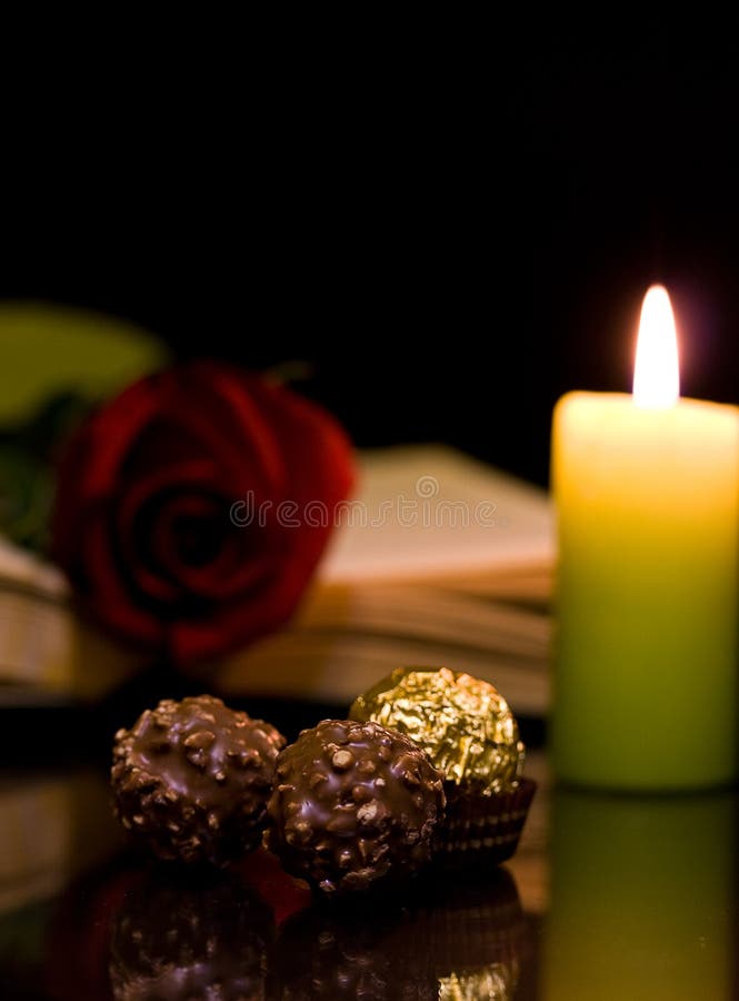 Noche romántica imagen de archivo. Imagen de goce, chocolate - 29844683
