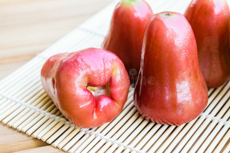 Rose apple fruit stock image. Image of leaf, food, horizontal 90025651
