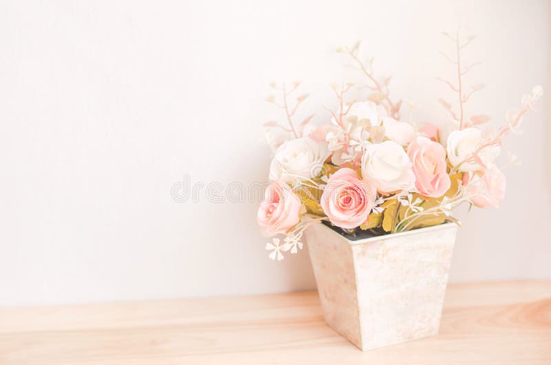 Rose Wedding Bridal Bouquet rosa artificiale colorata pastello nella f immagini stock Rose Wedding Bridal Bouquet rosa artificiale colorata pastello nella f immagini stock