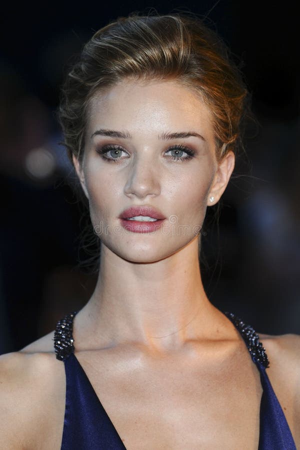 Rosie Huntington-Whiteley editorial image. Image of carpet - 153169015