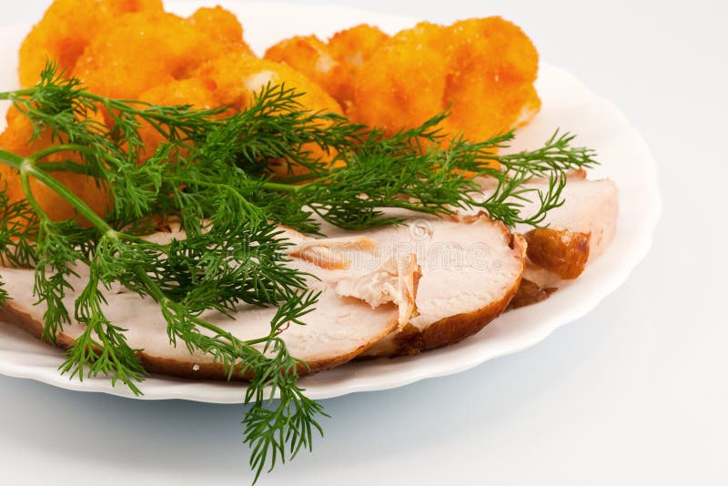 Rosted Blumenkohl mit chiken Fleisch und Dill stockfotos Rosted Blumenkohl mit chiken Fleisch und Dill stockfotos