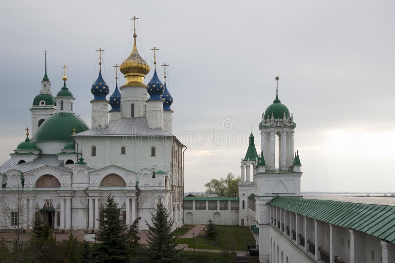 Rostov. Muros do mosteiro. Rússia imagem de stock royalty free