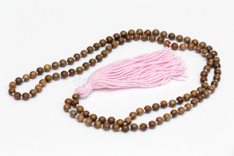 Rosário do mala de Japa dos grânulos 108 dos sândalos foto de stock Rosário do mala de Japa dos grânulos 108 dos sândalos foto de stock