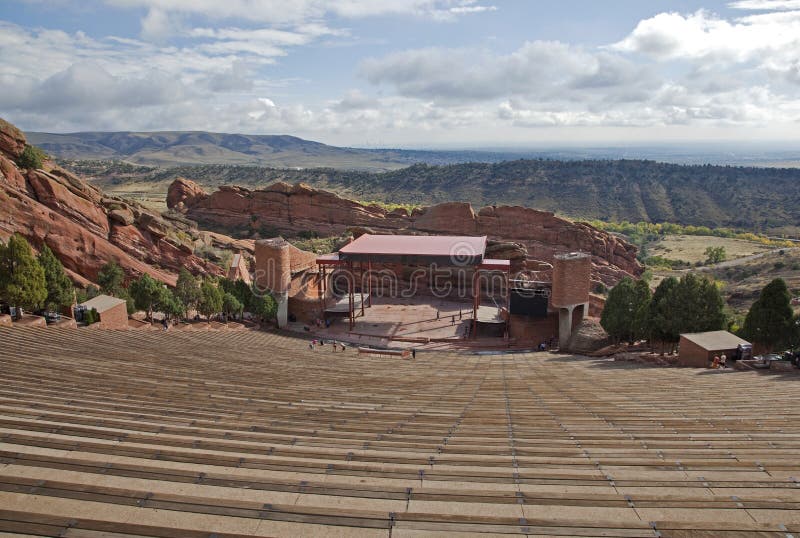 Rot schaukelt Amphitheater stockbilder Rot schaukelt Amphitheater stockbilder