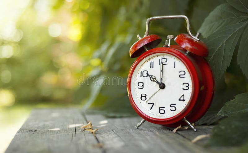 23 149 Klassischer Wecker Fotos Kostenlose Und Royalty Free Stock Fotos Von Dreamstime