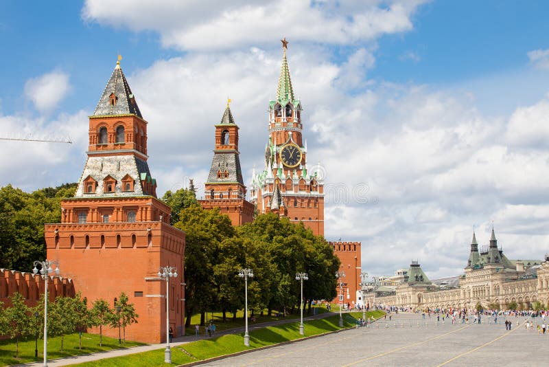 Roter Platz, GUMMI Und Der Kreml-Türme, Moskau, Russland Stockfoto