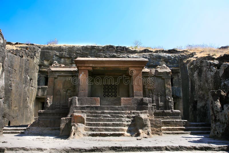 Rots van Ellora sneed Boeddhistische tempel royalty-vrije stock foto Rots van Ellora sneed Boeddhistische tempel royalty-vrije stock foto