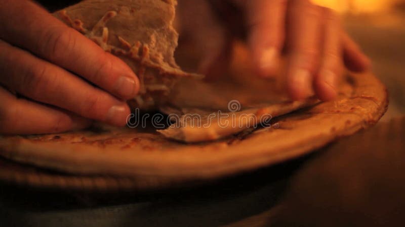 Rottura della pentola stretta del pane