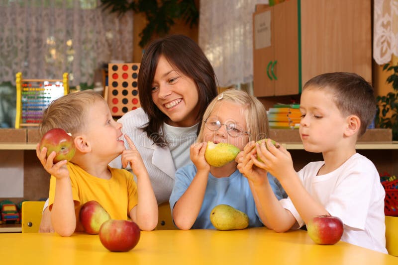 Rotura para las frutas imágenes de archivo libres de regalías Rotura para las frutas imágenes de archivo libres de regalías