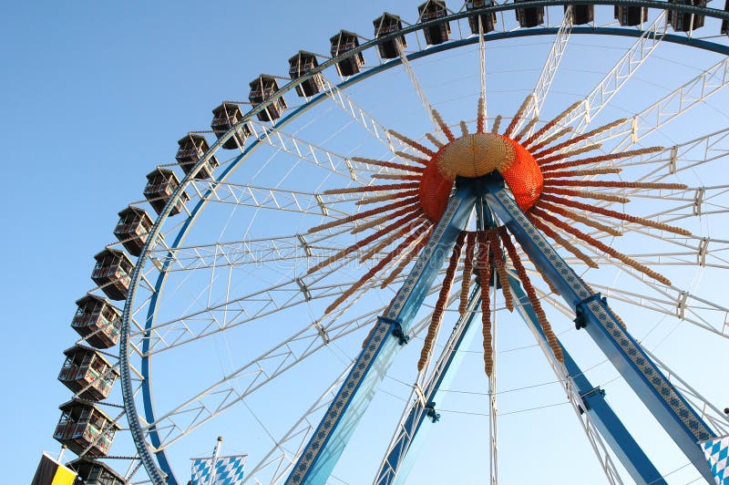 Roue de Ferris photos libres de droits Roue de Ferris photos libres de droits