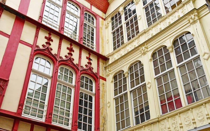 Rouen, France - 26 novembre 2016 : le centre de la ville historique images stock Rouen, France - 26 novembre 2016 : le centre de la ville historique images stock