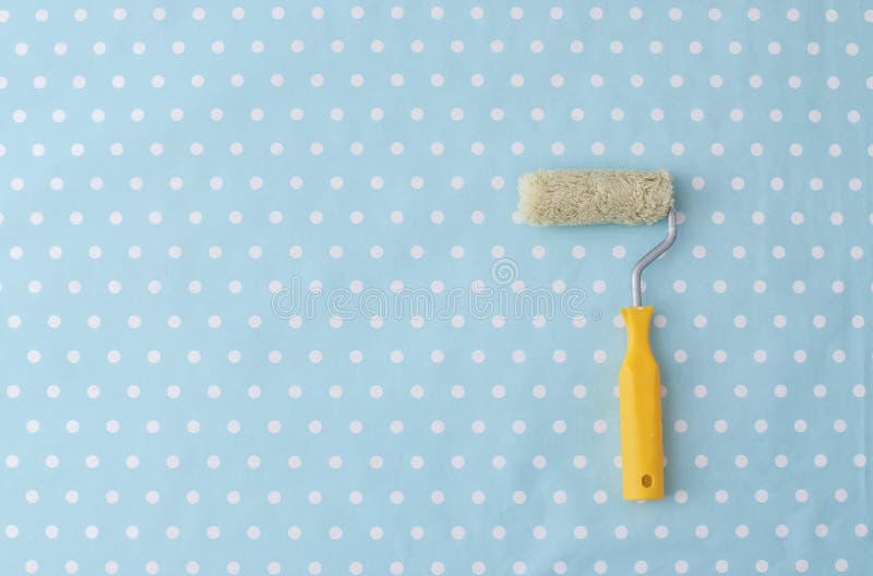 Téléchargement gratuit Images Rouleau De Peinture Jaune Au Dessus De Papier Peint Bleu De Point le plus cool par