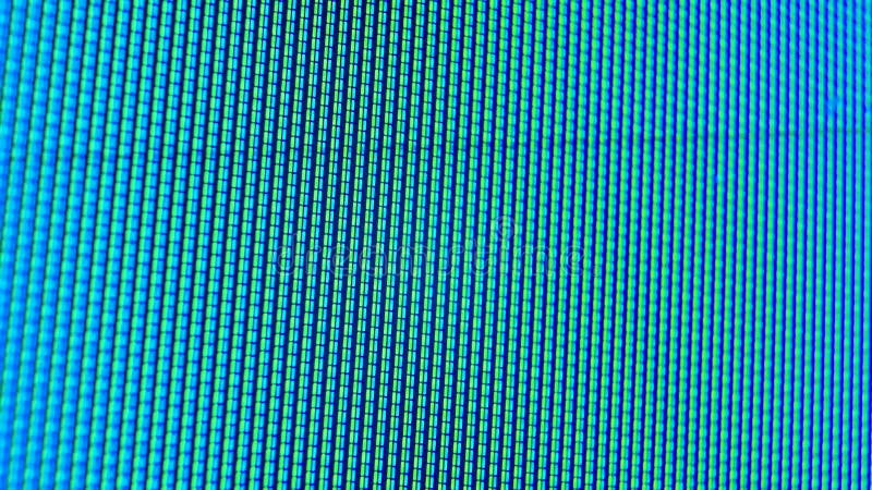 Roulement pixels dans la télévision couleur d'écran avec une fin de lecture visuelle. Flèche courante rouge sur un pixel vert bleu banque de vidéos