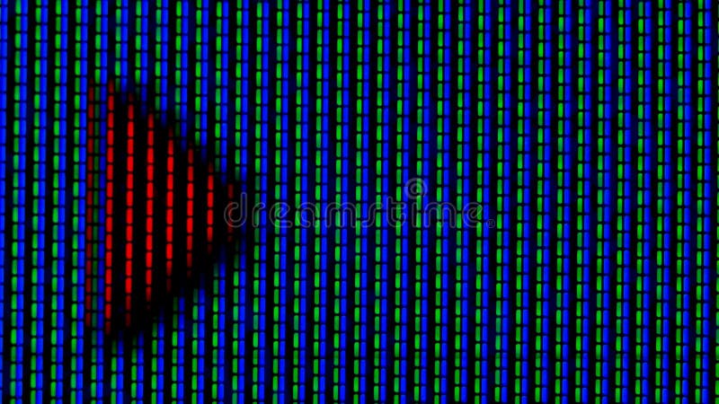 Roulement pixels dans la télévision couleur d'écran avec une fin de lecture visuelle. Flèche courante rouge sur un pixel vert bleu clips vidéos