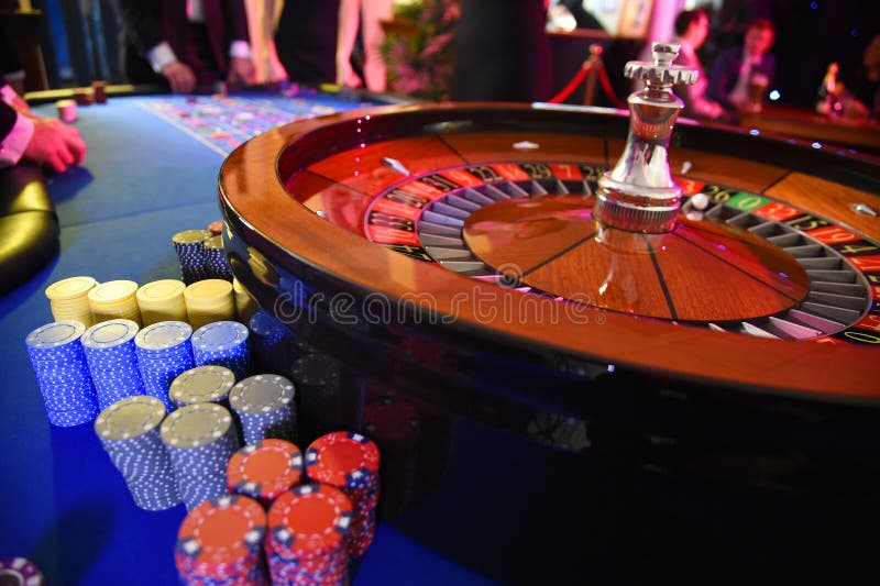 Roulette wheel gambling editorial stock image. Image of losing 90870409