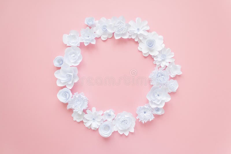 White paper flowers wallpaper, spring summer background, floral design  elements Stock Photo by ©masalskaya 150563414