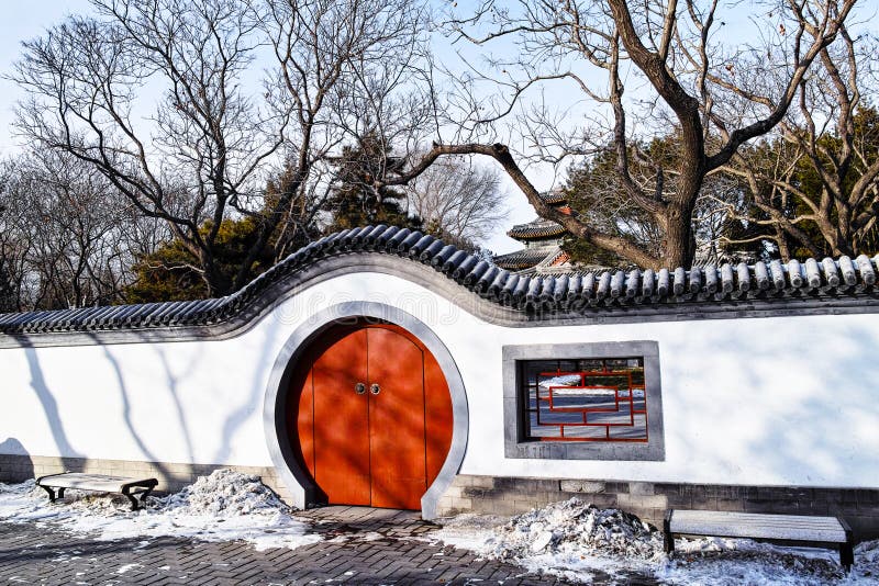 Round gate in Chinese park stock image