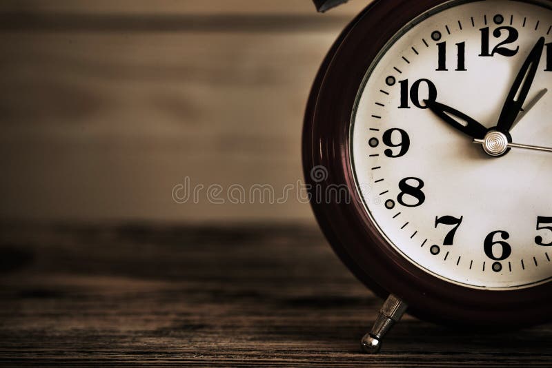 Round zegarowa twarz na tle obraz royalty free