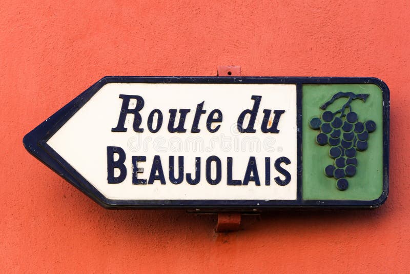 Route du Beaujolais σημάδι στοκ φωτογραφία με δικαίωμα ελεύθερης χρήσης Route du Beaujolais σημάδι στοκ φωτογραφία με δικαίωμα ελεύθερης χρήσης