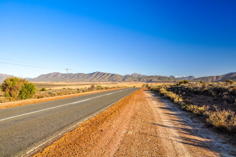 Route 62 Road Near Oudtshoorn - the Karoo, South Africa Stock Photo ...