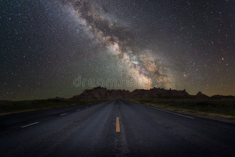 Route à la galaxie de manière laiteuse photographie stock libre de droits Route à la galaxie de manière laiteuse photographie stock libre de droits