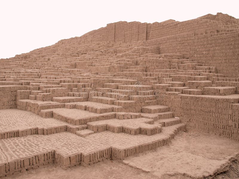Rovine della piramide a Lima, Perù immagine stock Rovine della piramide a Lima, Perù immagine stock