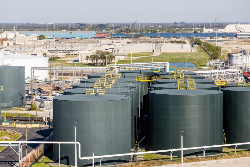 Tanks Coastal Petroleum Operation Stock Photos Free & RoyaltyFree