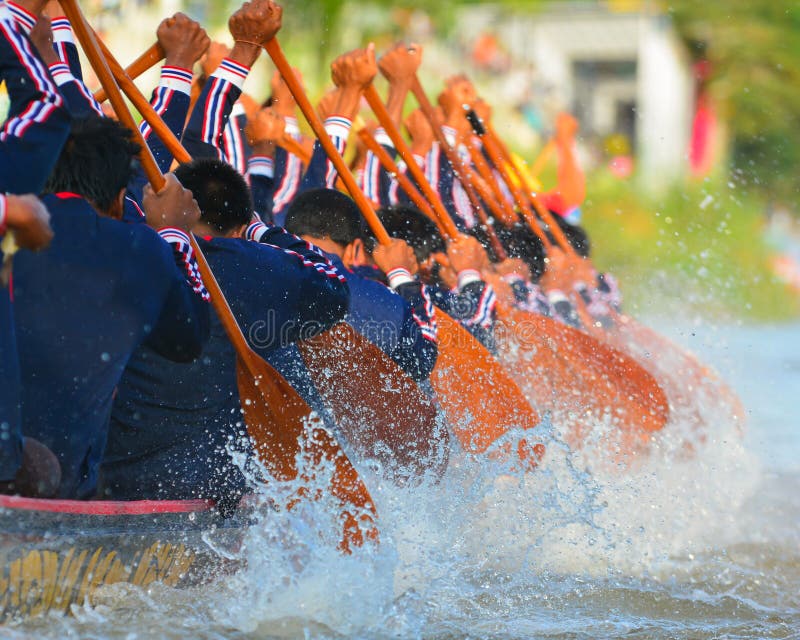 Rowing team race