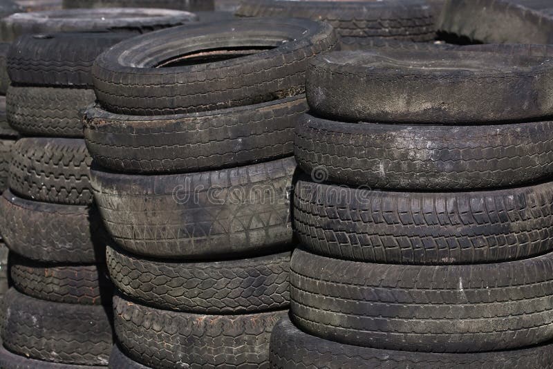 Rows of stacked tyres (3)