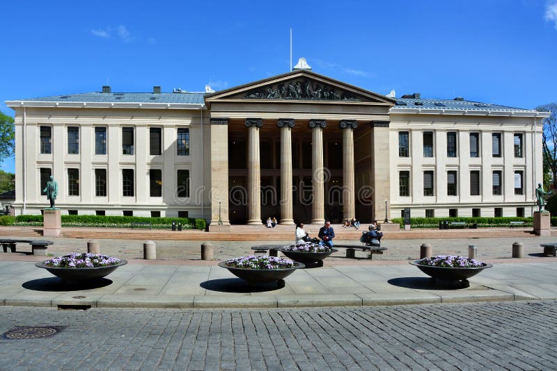 Royal Palace in Oslo, Norway Editorial Image - Image of city, panorama ...