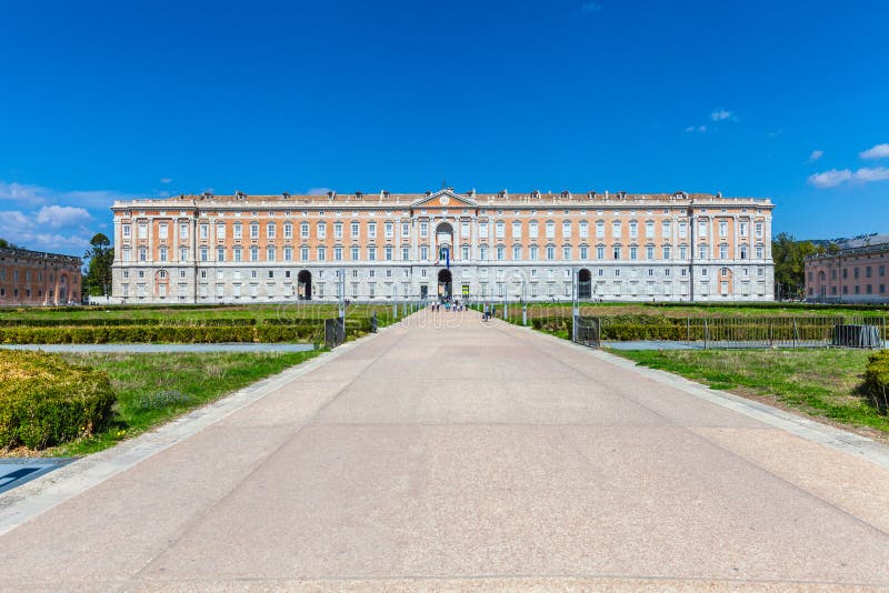 Royal Palace van Caserta het Italiaans: Reggiadi Caserta stock foto Royal Palace van Caserta het Italiaans: Reggiadi Caserta stock foto