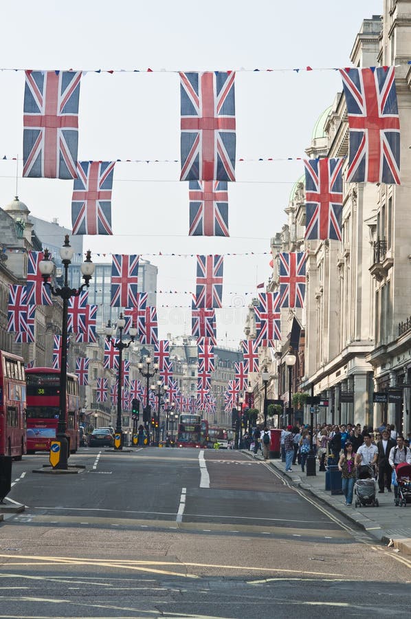 File:Oxford Street, London - DSC04301.JPG - Wikimedia Commons