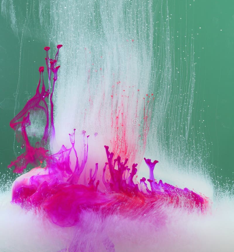 Растворение краски. Краска в воде. Растворяющая розовая краска в воде. Акварель в воде растворяется.