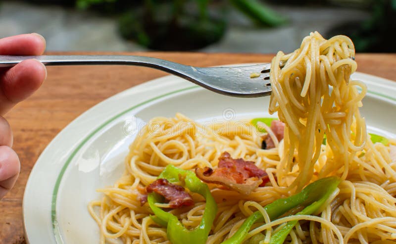 Rozwidlenie z spaghetti na nim fotografia royalty free Rozwidlenie z spaghetti na nim fotografia royalty free